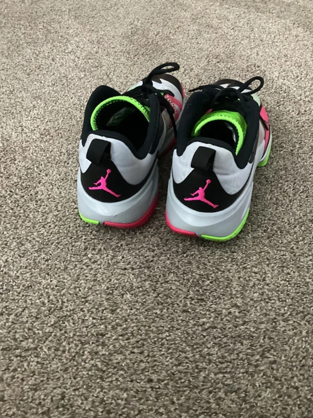 Jordan Westbrook One Take 3 Wolf Grey Pink Prime Neon Men’s 9.5 DC7701-002 EUC